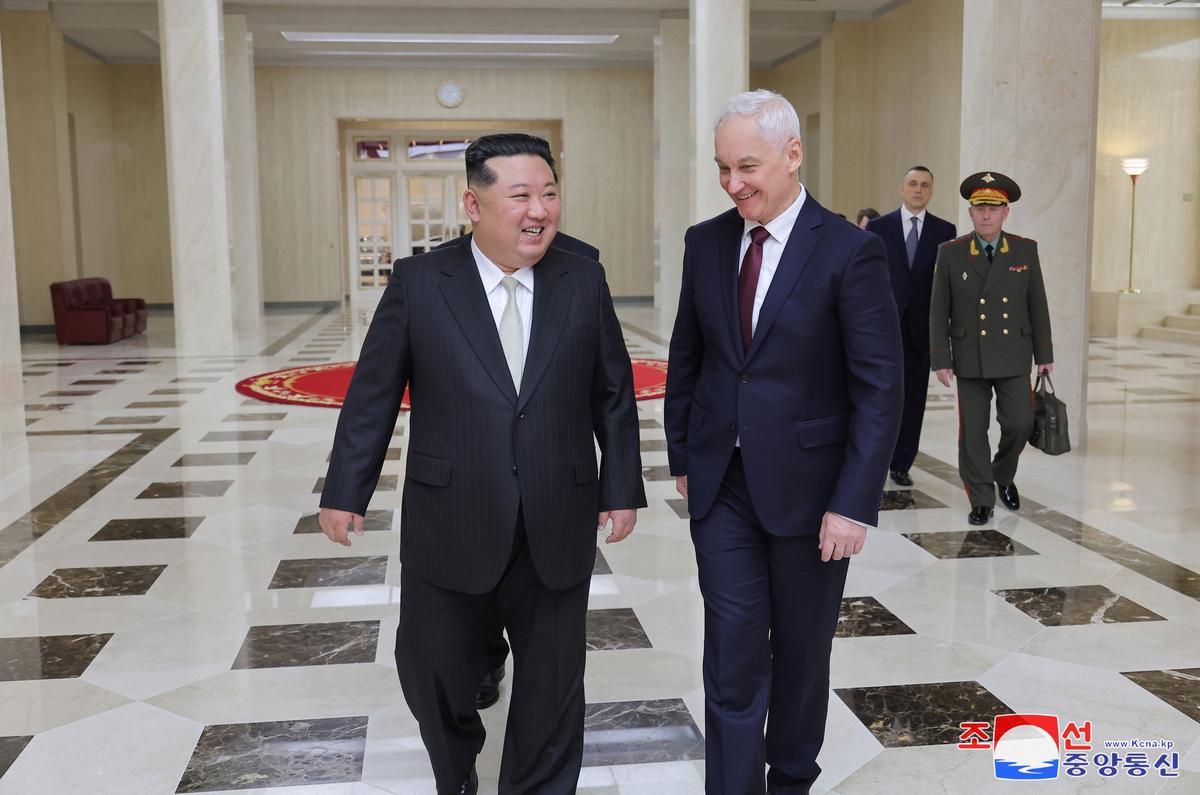 North Korean dictator Kim Jong Un receives Russian Defence Minister Andrey Belousov in Pyongyang, 29 November 2024 Photo: EPA-EFE / KCNA